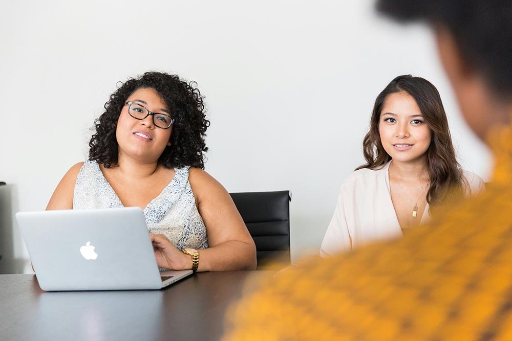 Communication Skills for Job Interviews: How to Speak with Confidence and Impress Recruiters